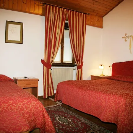 Albergo Garni Cavento Pinzolo Exterior foto