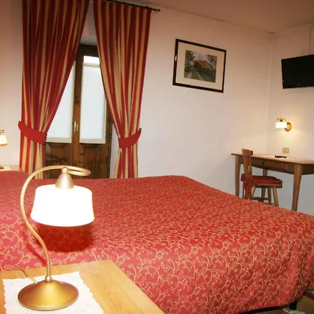 Albergo Garni Cavento Pinzolo Exterior foto