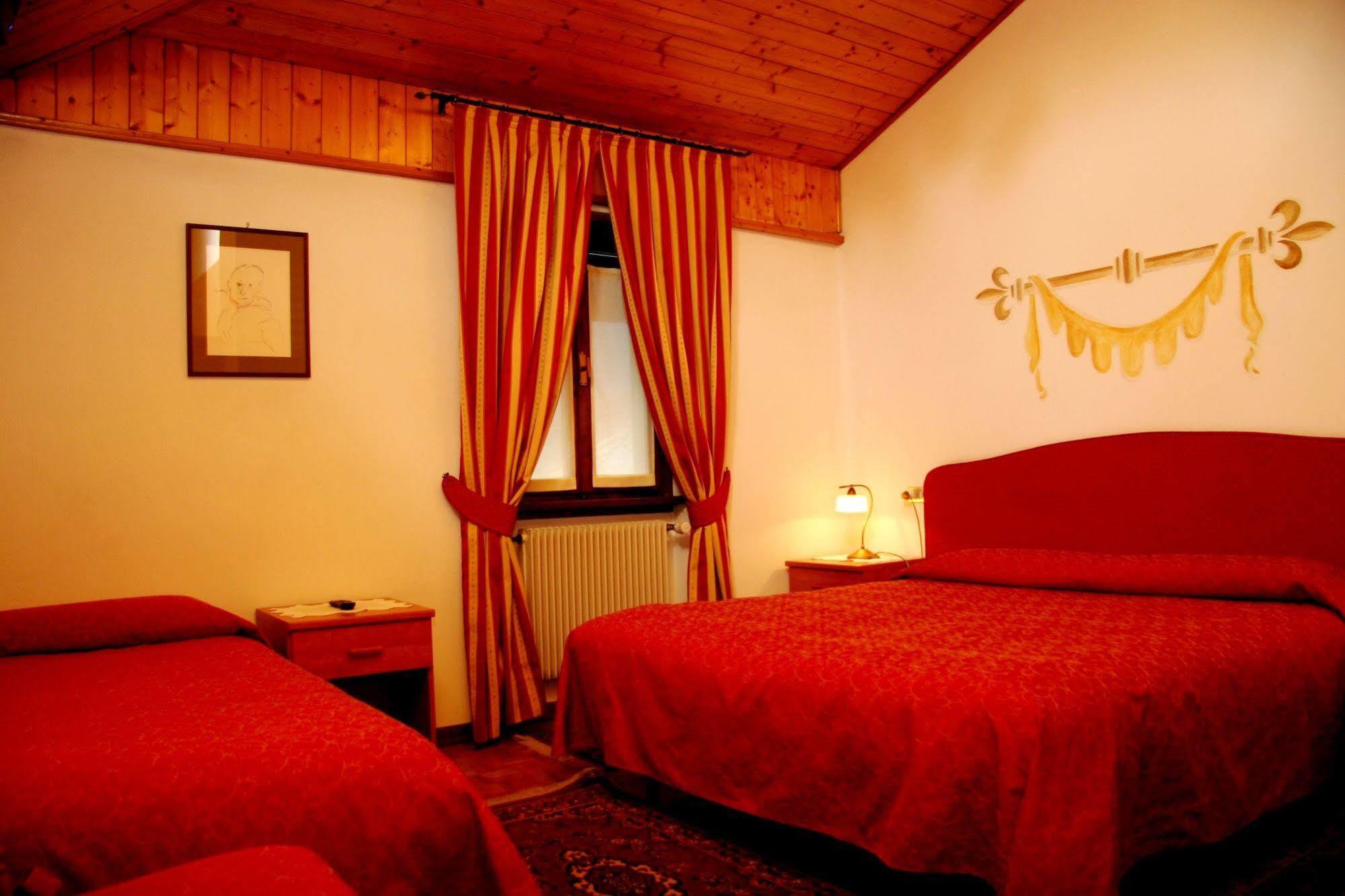 Hotel Garni Cavento 2*
